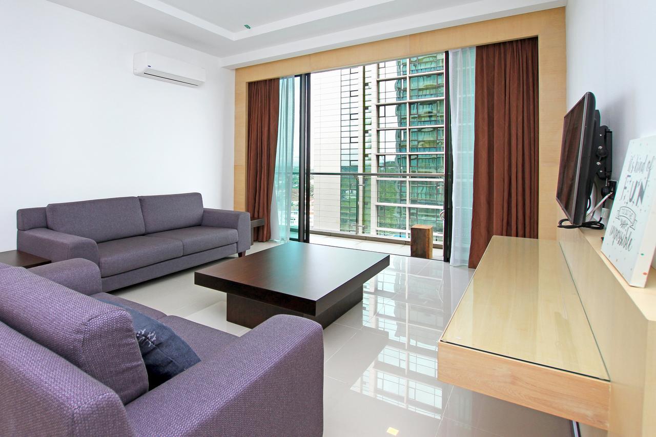 Bernard Holiday Home @ Imperial Suites Kuching Zewnętrze zdjęcie